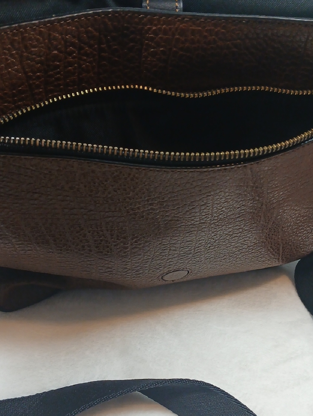 Coach Men’s/Unisex Two-Tone Brown & Black Leather Messenger Bag - Picture 8 of 16
